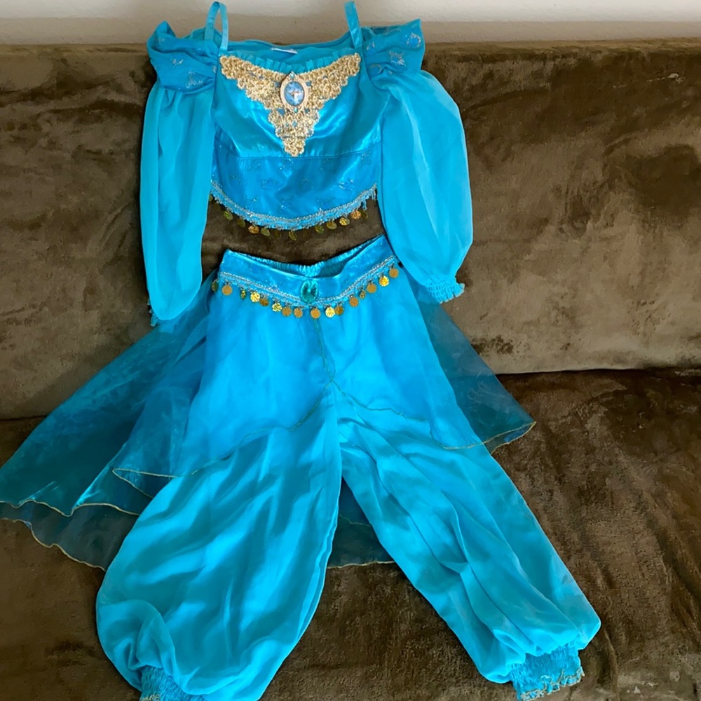 Great condition like new Princess Jasmin turquoise Halloween costume.